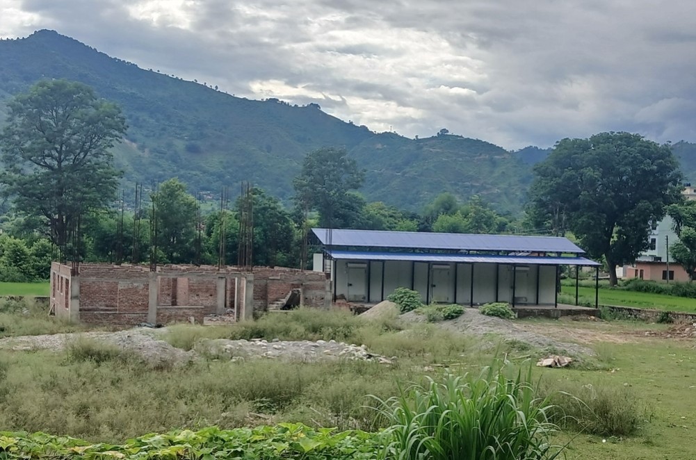 डोटीमा निर्माणाधीन अस्पताल अलपत्र, ठेकेदारलाई कालोसूचीमा राख्ने चेतावनी