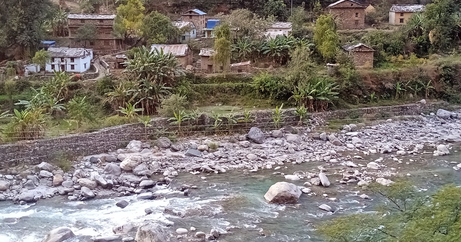 बाजुराका १३५ भन्दा बढी बस्ती बाढी–पहिरोको उच्च जोखिममा, स्थानीय त्रसित