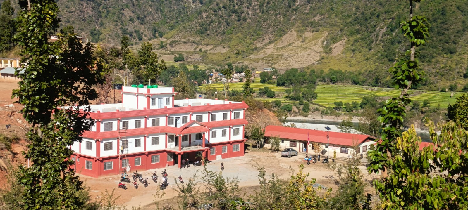 शिखर नगरपालिकाले बाढीपीडितका लागि २ लाख रुपैयाँ सहयोग गर्ने
